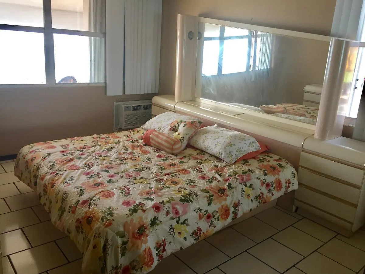 Playa Mar Beachfront Apartment At Isla Verde 캐롤라이나